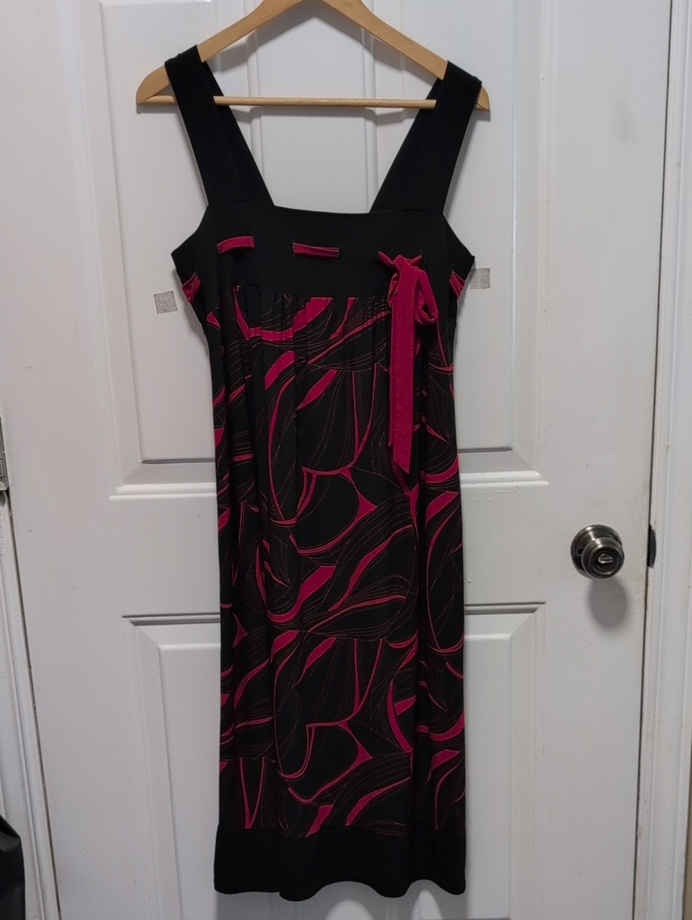 Penningtons Black and Fuchsia Printed Midi Dress